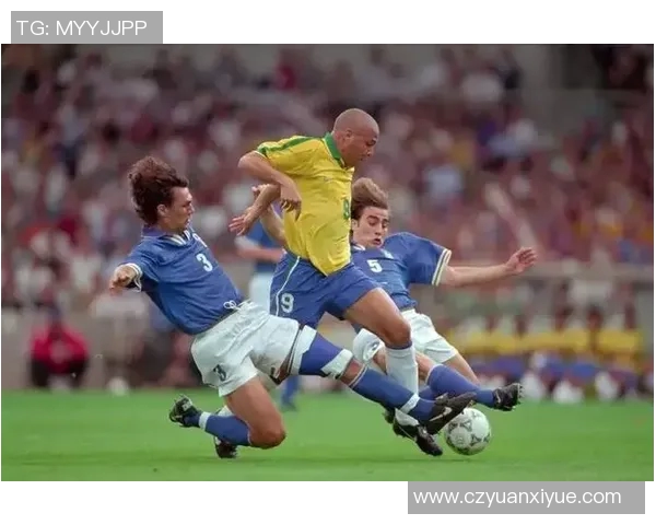 足球明星在比赛中泪洒赛场感人瞬间视频集锦让人心碎的背后故事